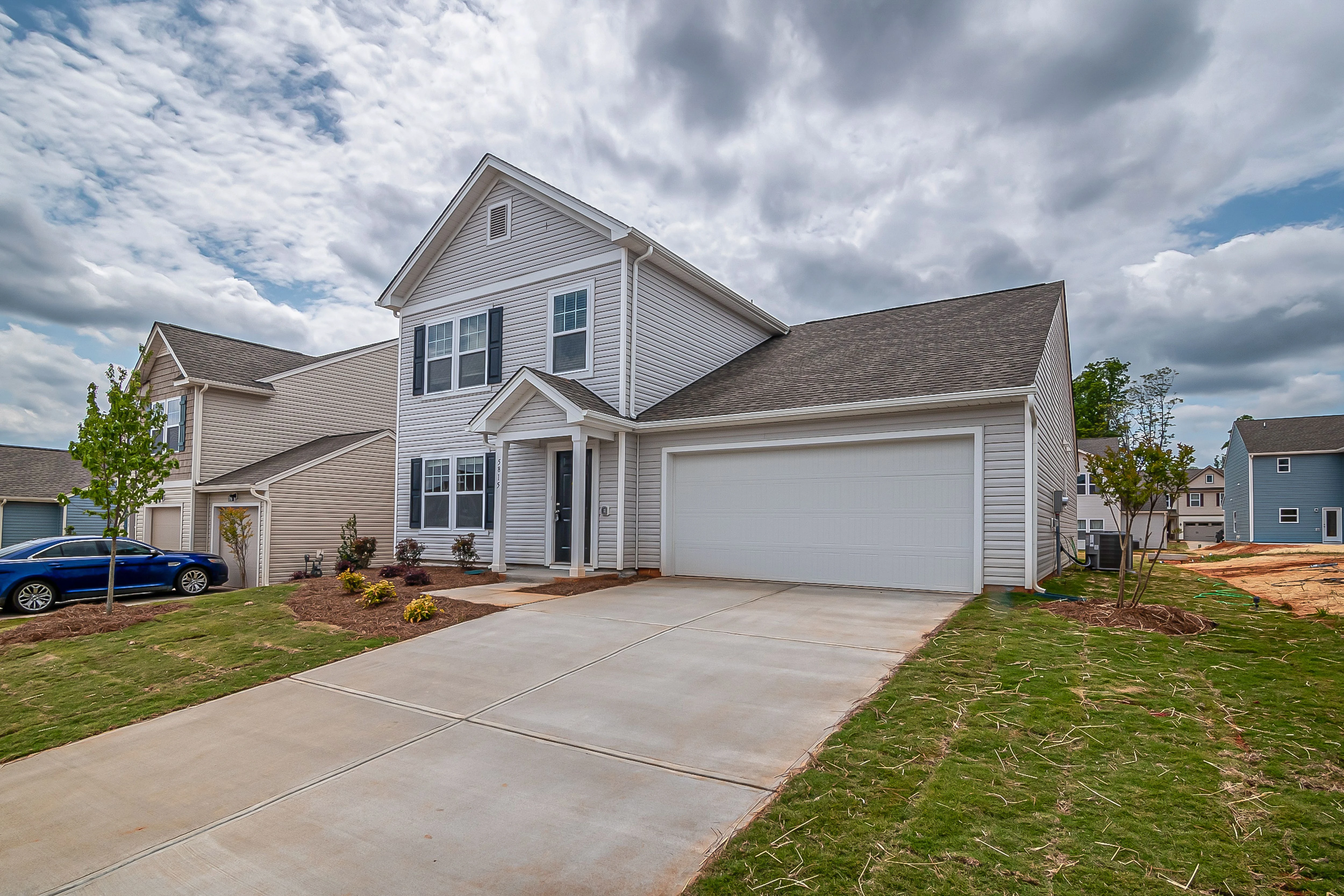Residential garage door in Shreveport